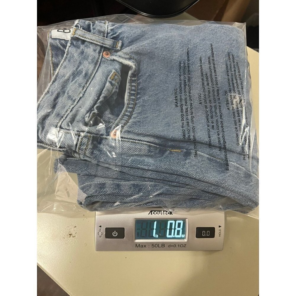 URBAN Outfitters BDG Mom High-Rise Distressed Jeans Size 25 Medium - Picture 11 of 11